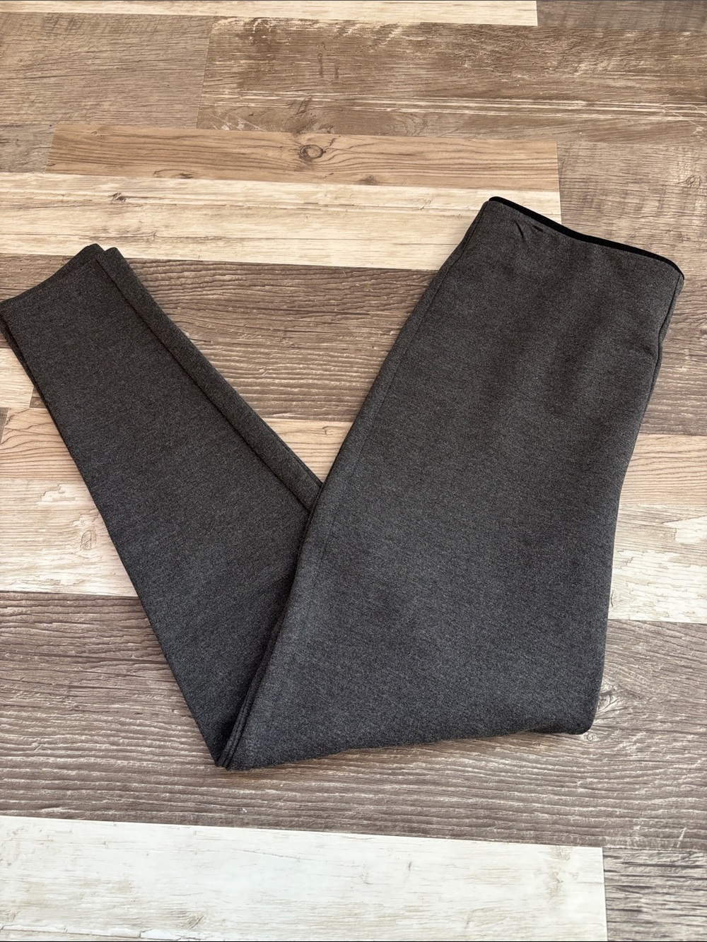 Banana Republic women’s Dark Charcoal Gray Leggings